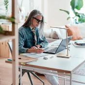 Lampe-chargeur de bureau